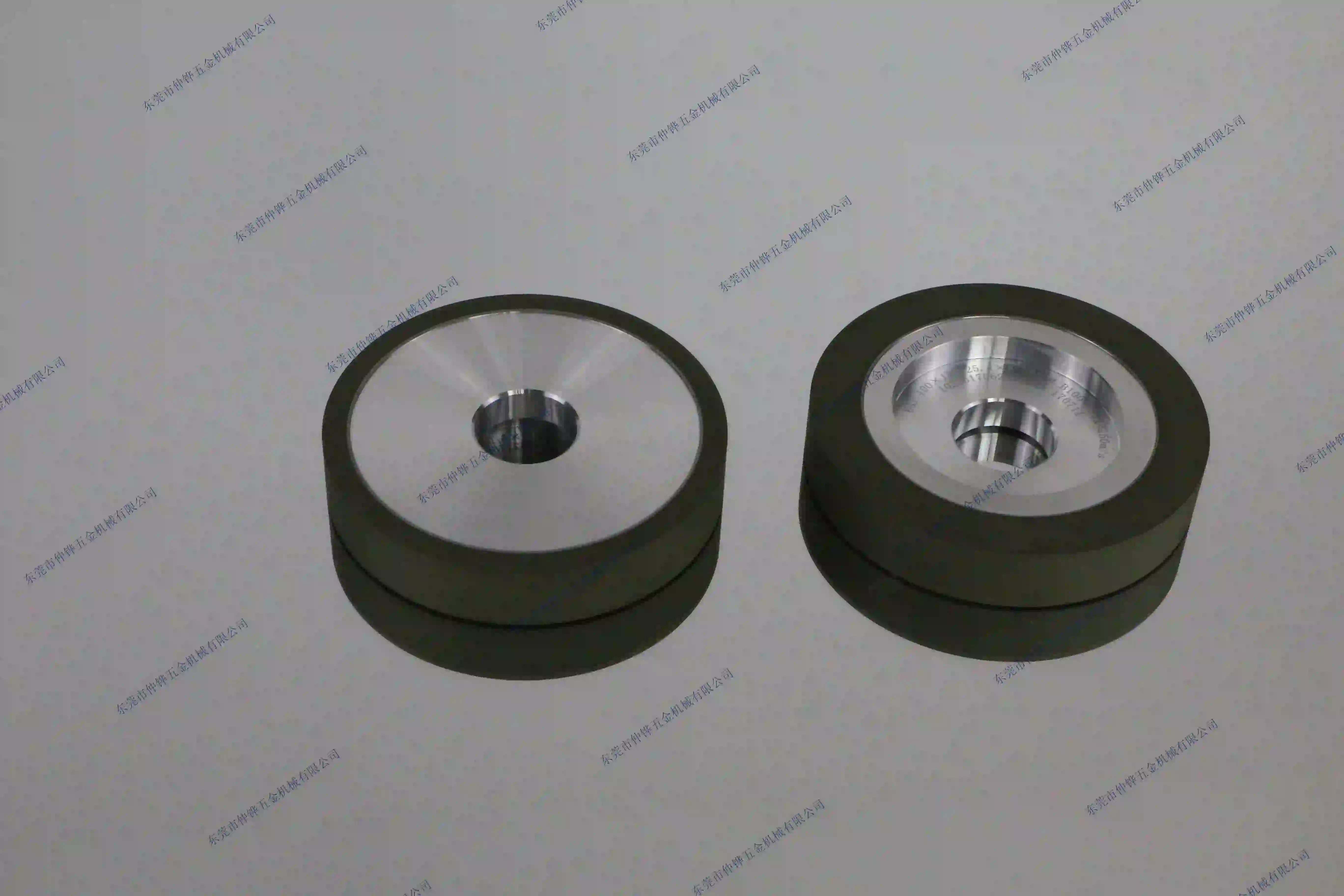 SinoGrind Resin-bonded diamond grinding wheels, suitable for grinding carbide tools